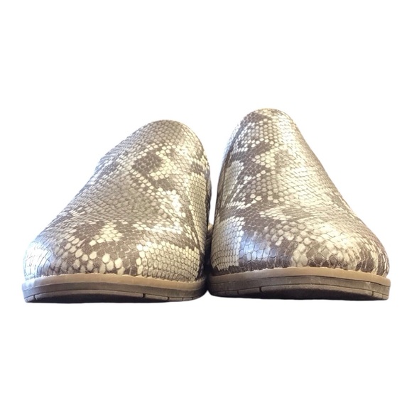 Söfft Slip-on Shoes - Picture 2 of 8